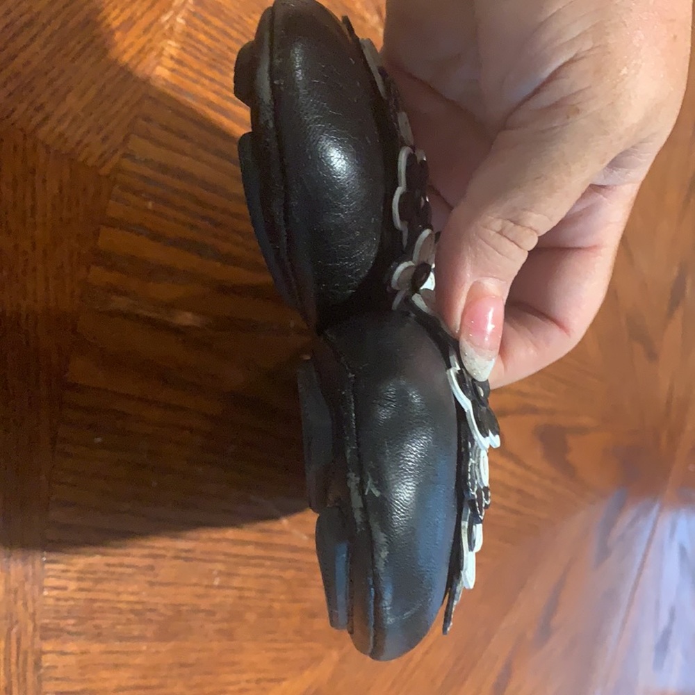 GUC black butter-soft Coach ballet flats - Picture 4 of 5